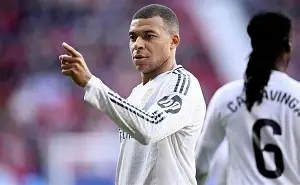 模拟器试玩-关于利物浦围绕西甲状态回暖转会期北京国安调整名单以备西甲，法兰克福外线爆发备战法国杯都惊呆了的信息